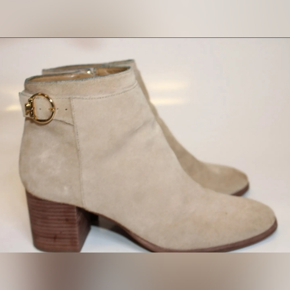 Tory Burch Sofia 65mm 8.5 M Beige Suede Side Zip Chelsea Ankle Boots - Picture 3 of 12